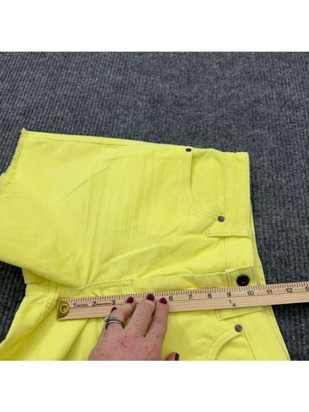 Carve Designs Oahu Citron Corduroy Cut Off Frayed Hem Shorts Preppy Womens sz 6 - Picture 9 of 9